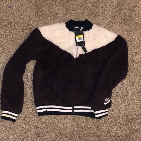 Nike Tops - Nike fuzzy full zip
